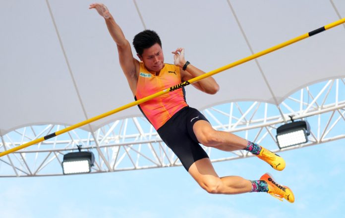 EJ Obiena Continues Strong Surge, Gets Gold in inaugural International Pole Vault Meeting in Germany