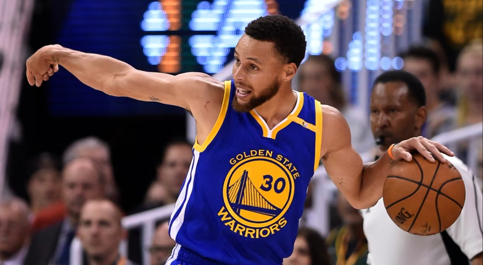 NBA Roundup: Steph Curry Detonates Again, James Harden Nets Triple-Double, Karl-Anthony Towns Excels