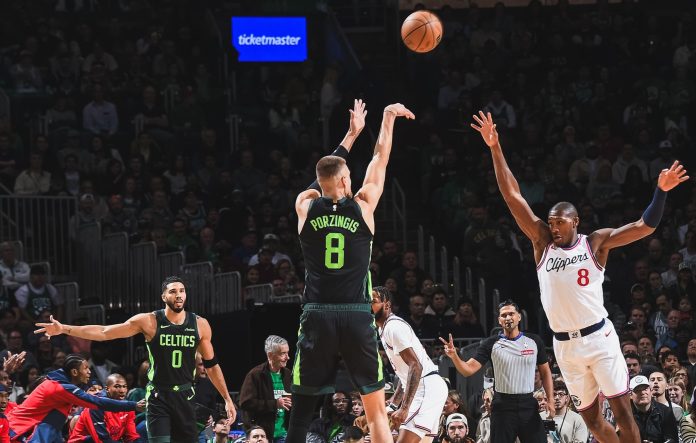 NBA Roundup: Stars Make Triumphant Return, Journey Man Sets Assist Mark, and Warriors Fall