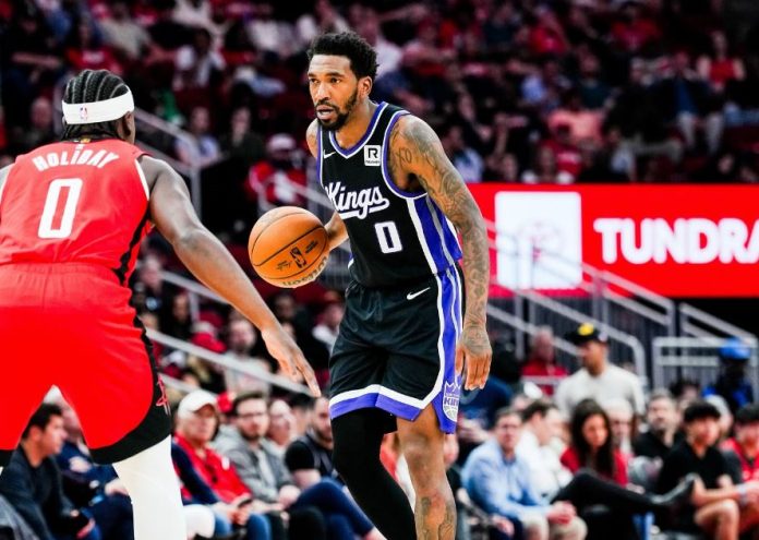 NBA Roundup: Sixers Stun Warriors, Spurs Shock Grizzlies, Kings Defuse Rockets