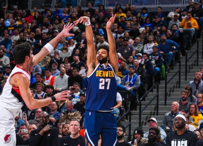 NBA Roundup: Knicks Escape Hawks, Nuggets Stop Blazers, Mavs Upend Warriors