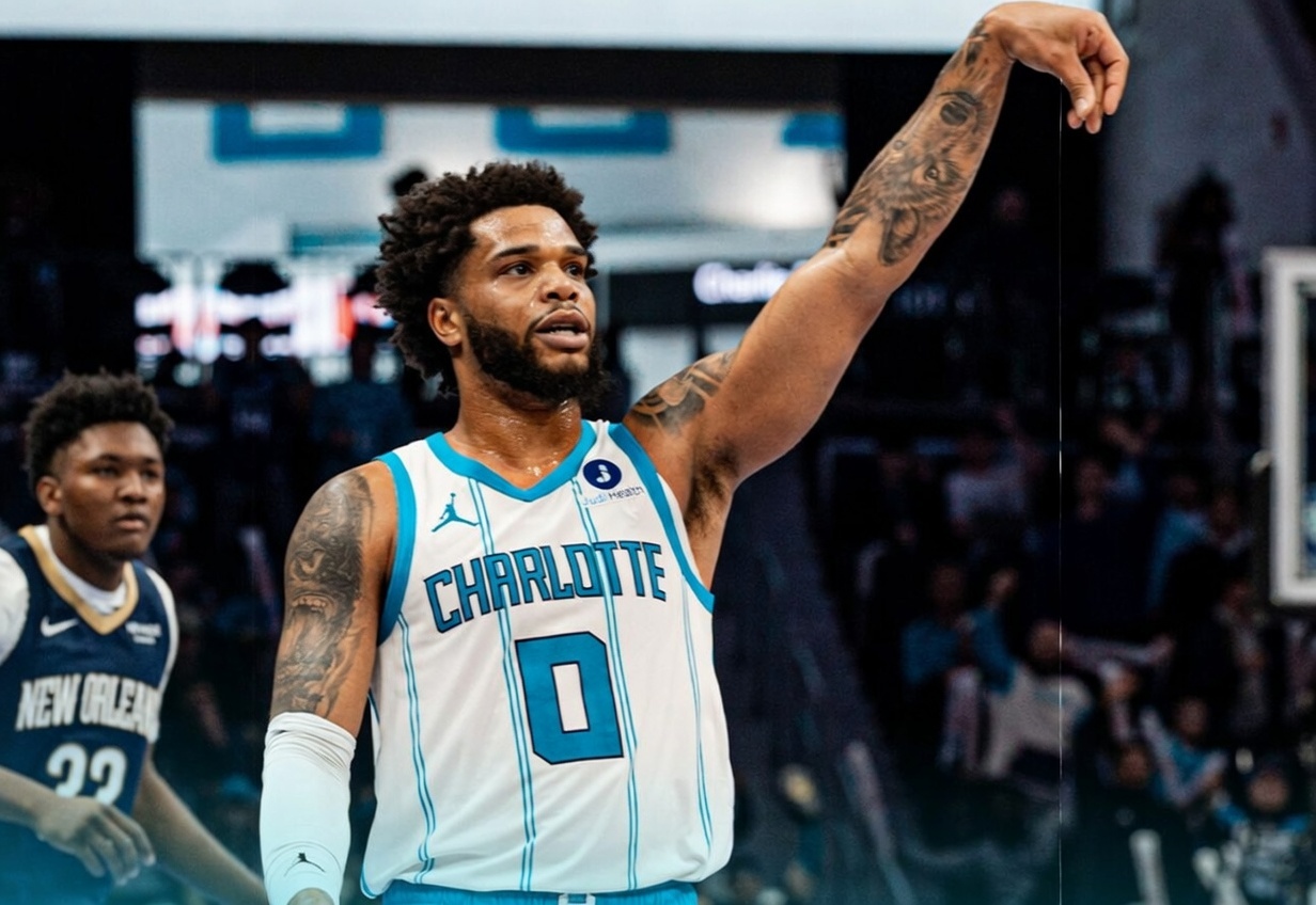 Hornets Rally Late Against Struggling Pelicans, Firm Up Play-In Bid with Seventh Straight Win