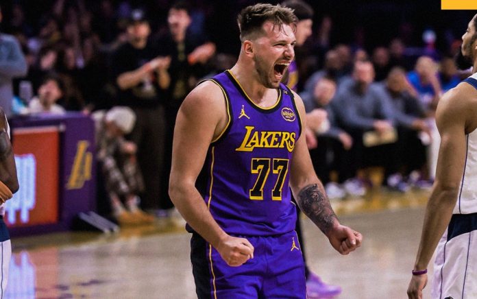 NBA Roundup: Post-Trade Lakers, Warriors Keep Winning as Grizzlies Take Game of the Day