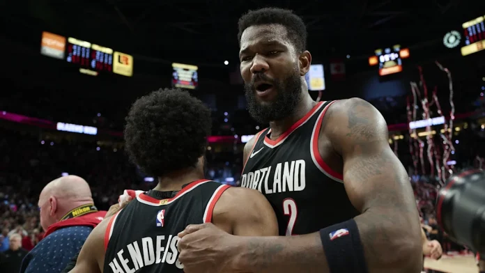 NBA: Will the Deandre Ayton Signing Work Out for the Los Angeles Lakers Next Season?