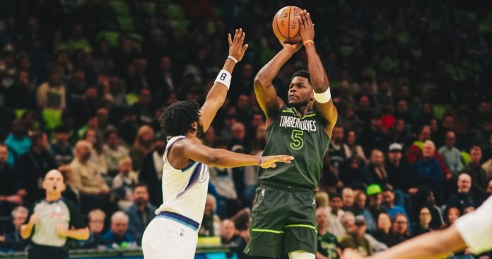 NBA Roundup: Grizzlies Bury Mavs, Bucks Gore Bulls, Wolves Devour Jazz