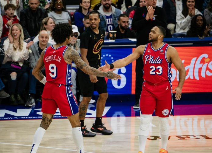 NBA Roundup: Sixers Stun Cavs, Grizzlies Rout Pelicans, Trail Blazers Stymie Hornets